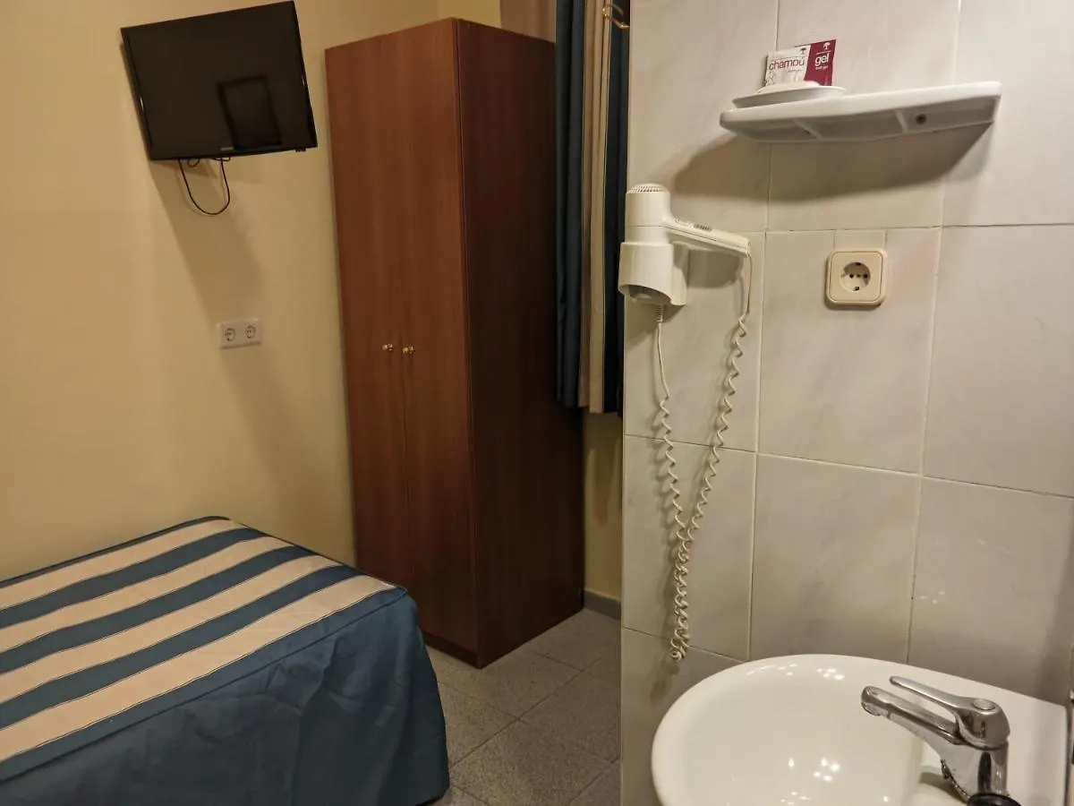 Pension Coral Barcelona Guest house