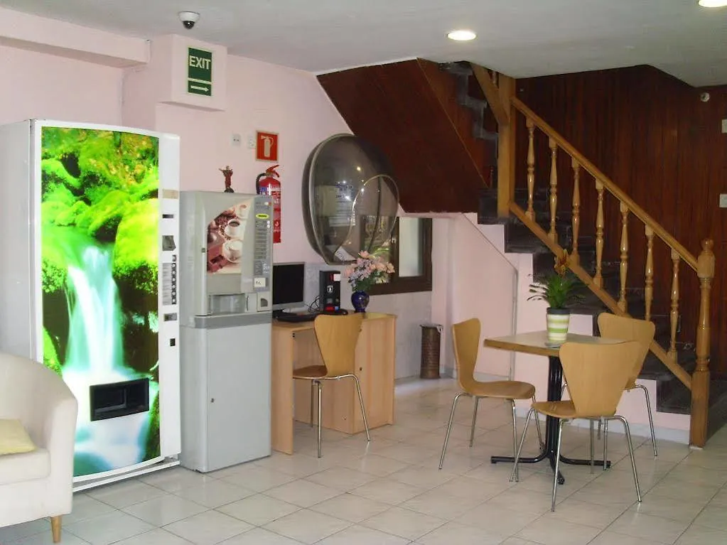 Pension Coral Barcelona Guest house